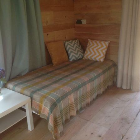 Hygge Hut Apartment Pembroke Exterior photo